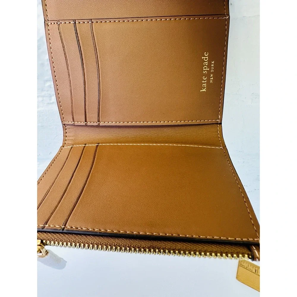 NWT‎ Kate Spade Bifold Flap Wallet All Spice Cake Snap Closure Zip Coin Pouch
